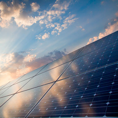 detección de tormentas en plantas solares